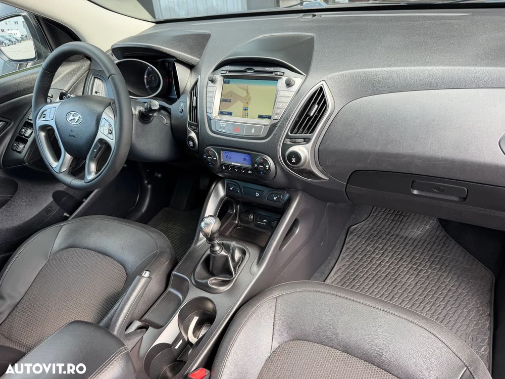 Hyundai ix35 2.0 CRDI 4WD Finale Gold - 6