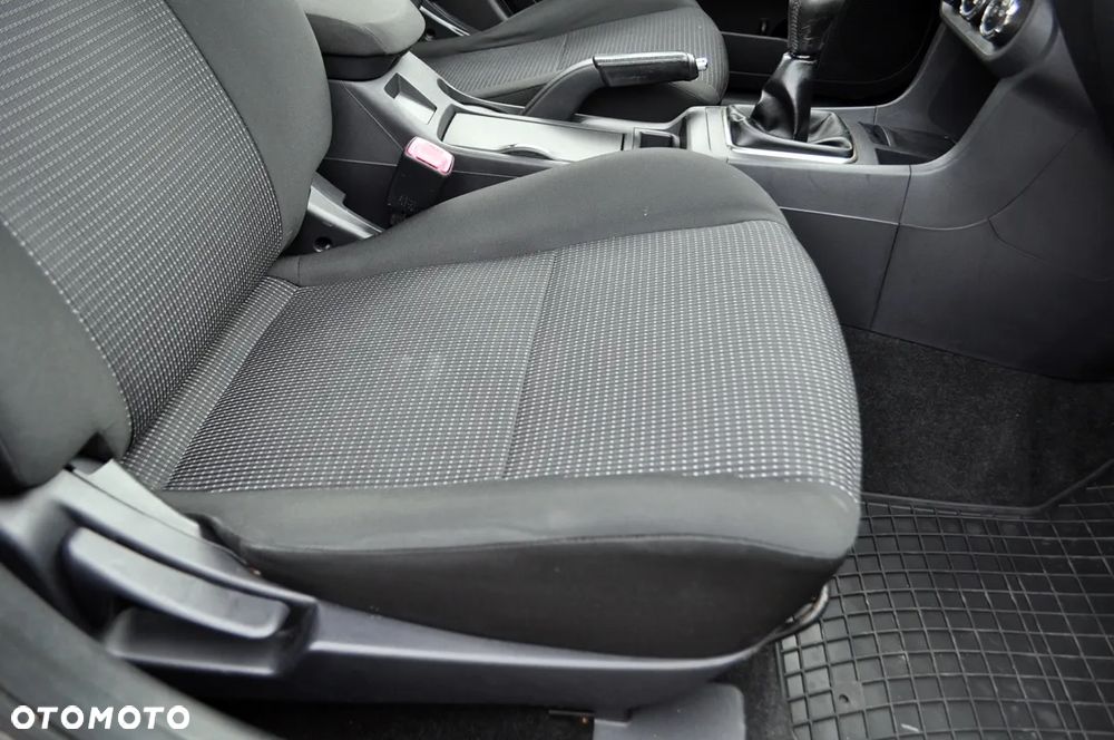 Mitsubishi Lancer 1.8 Inform LPG - 32