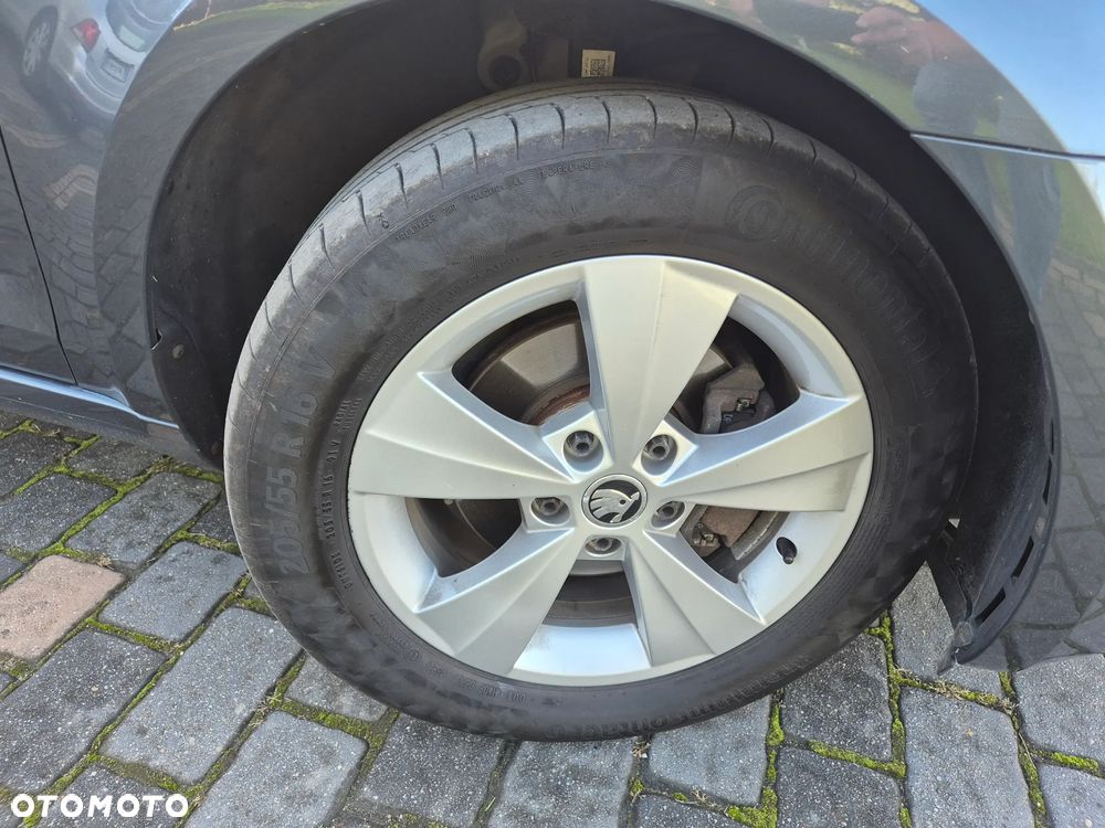 Skoda Octavia 2.0 TDI Style DSG - 5