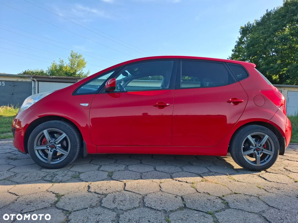 Kia Venga 1.6 L - 5