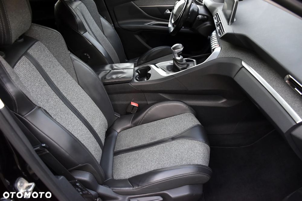 Peugeot 3008 - 21