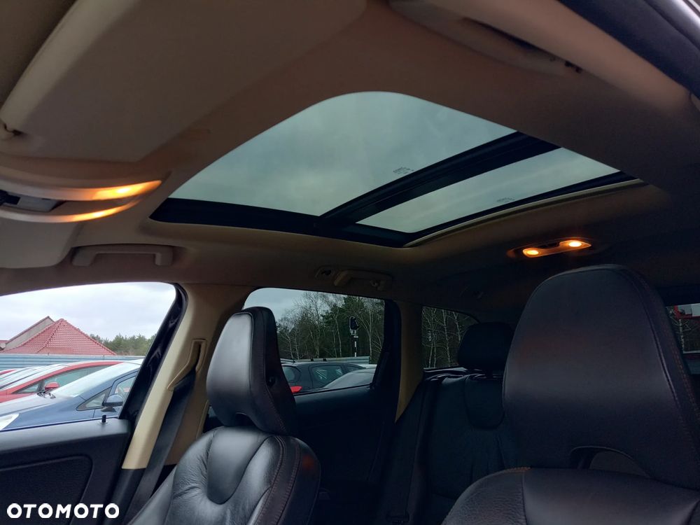 Volvo XC 60 D5 AWD Edition Pro - 15