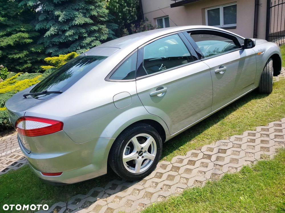 Ford Mondeo 1.6 Ghia X - 15