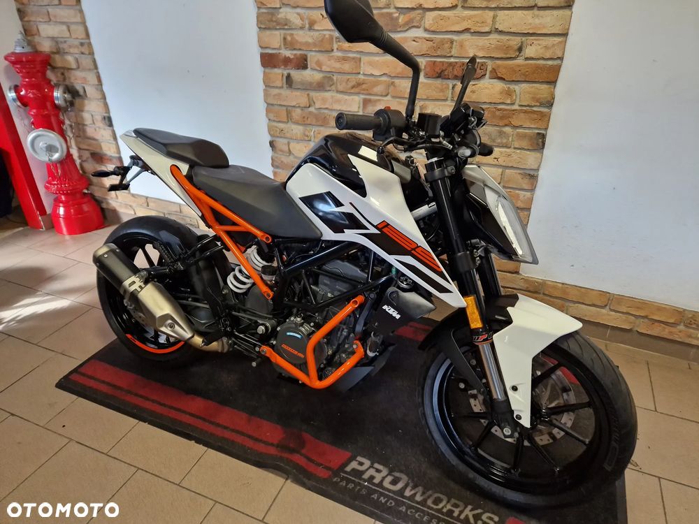 KTM Duke 125 - 28