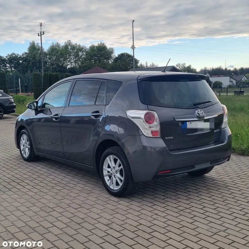 Toyota Corolla Verso - 7
