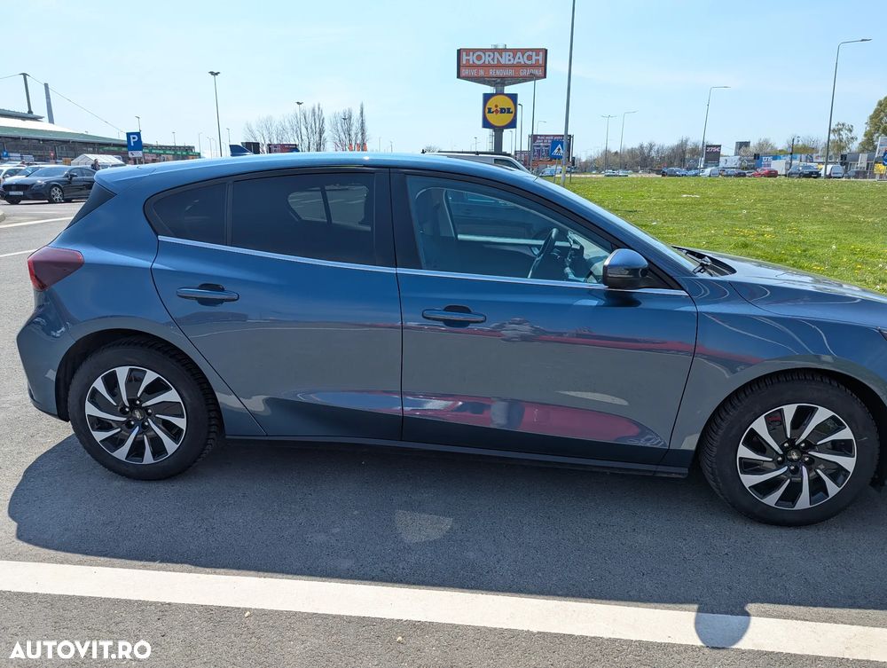 Ford Focus 1.0 EcoBoost 6MT MHEV Titanium X - 2