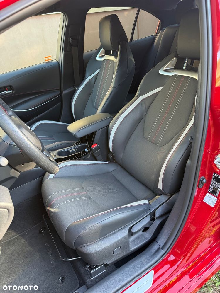 Toyota Corolla 1.8 Hybrid GR Sport Dynamic - 13