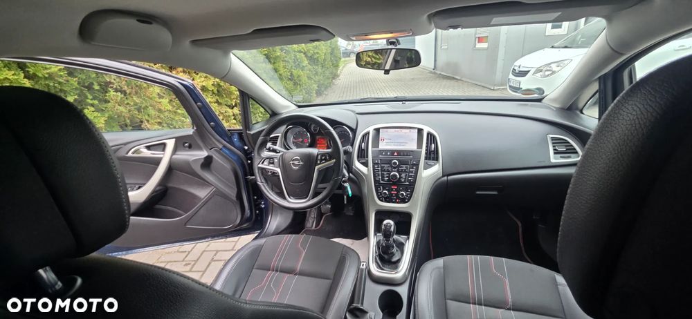 Opel Astra 1.6 Turbo 150 Jahre - 34