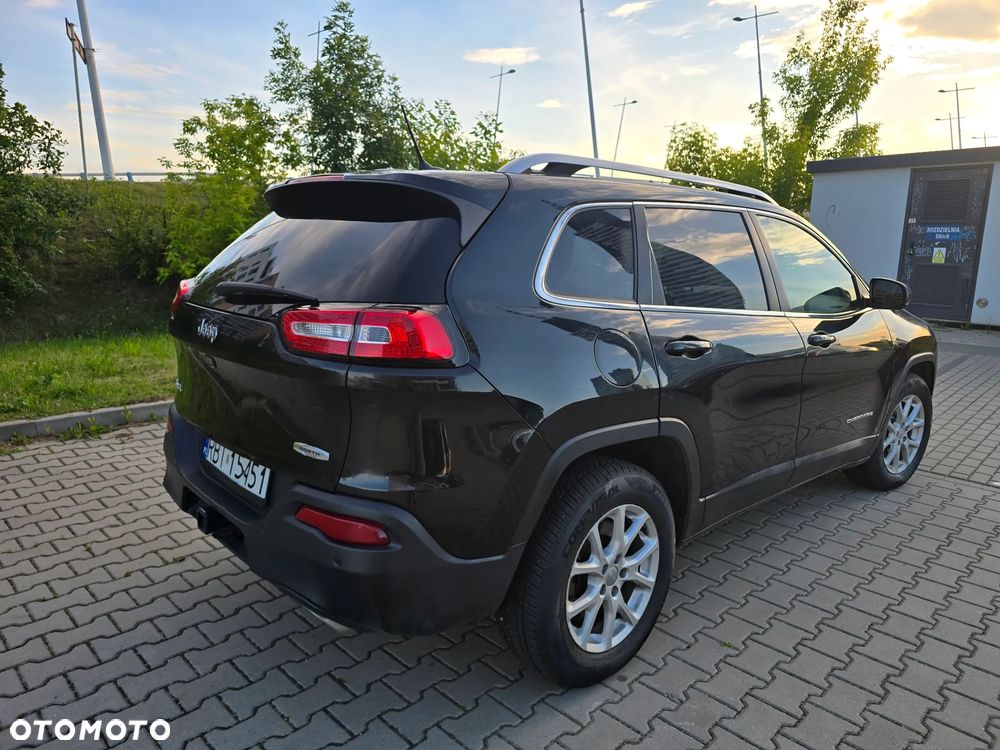 Jeep Cherokee - 4