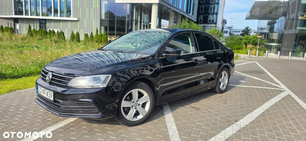 Volkswagen Jetta - 5