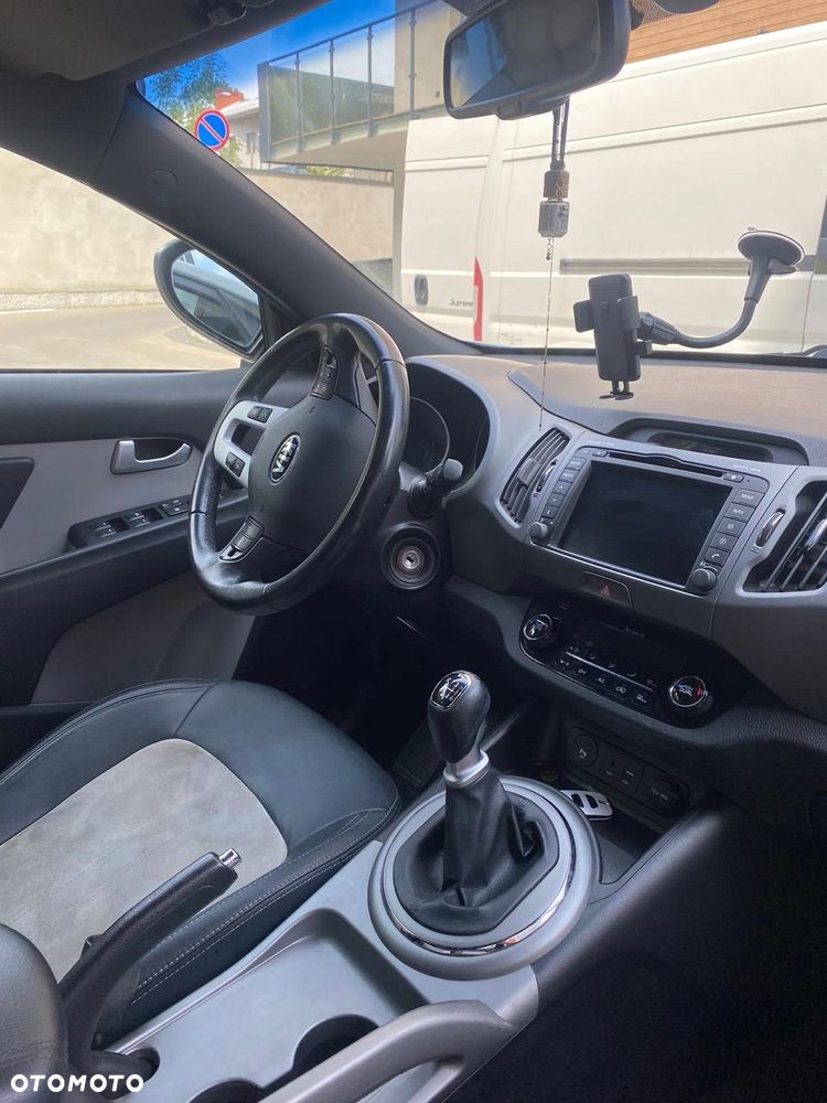 Kia Sportage ver-1-7-crdi-business-line-m-2wd - 4