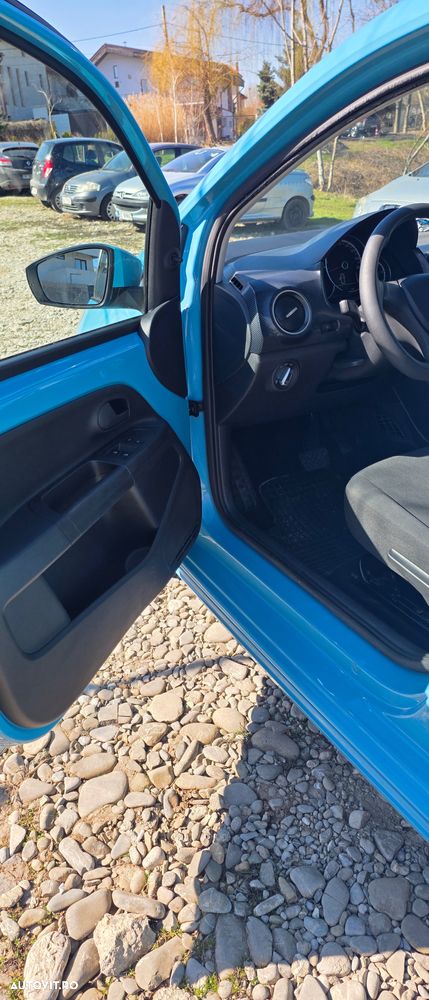 Volkswagen up! - 9