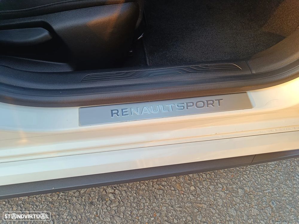 Renault Mégane 1.8 TCe R.S. EDC J19 - 17