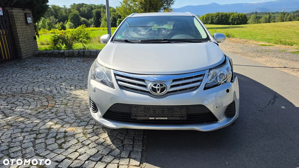 Toyota Avensis 1.6 Comfort - 2