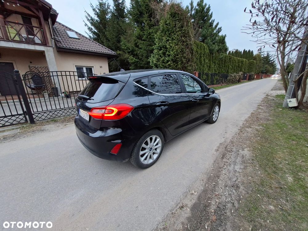 Ford Fiesta 1.0 EcoBoost S&S TITANIUM - 5