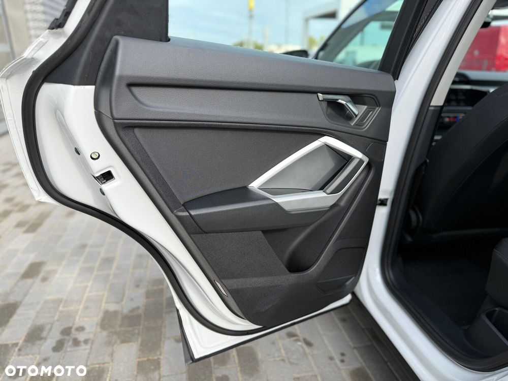 Audi Q3 - 10