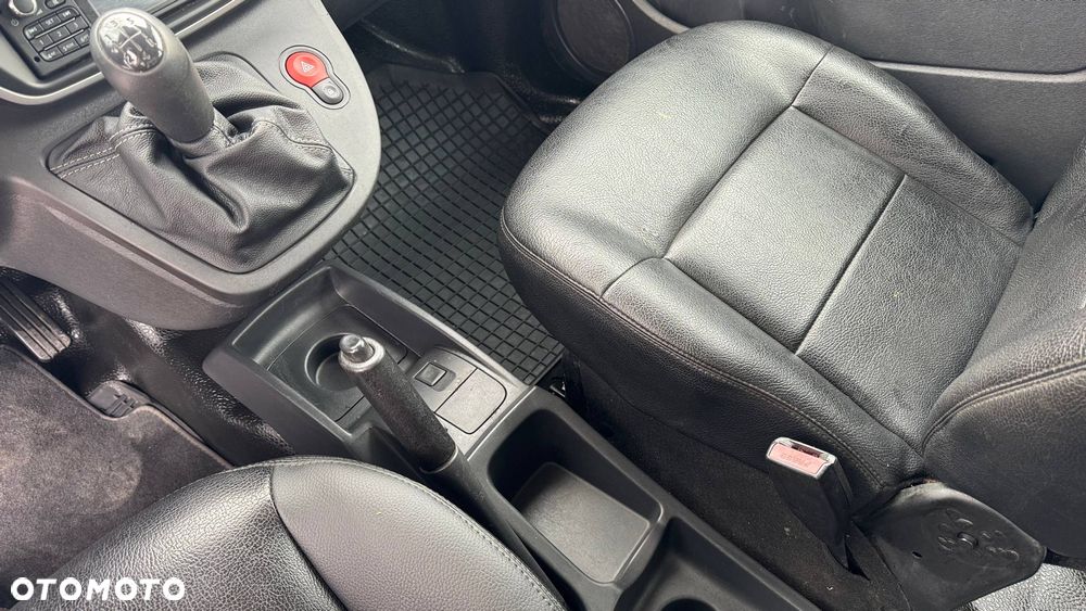 Renault Kangoo dCi 90 FAP Grand - 13