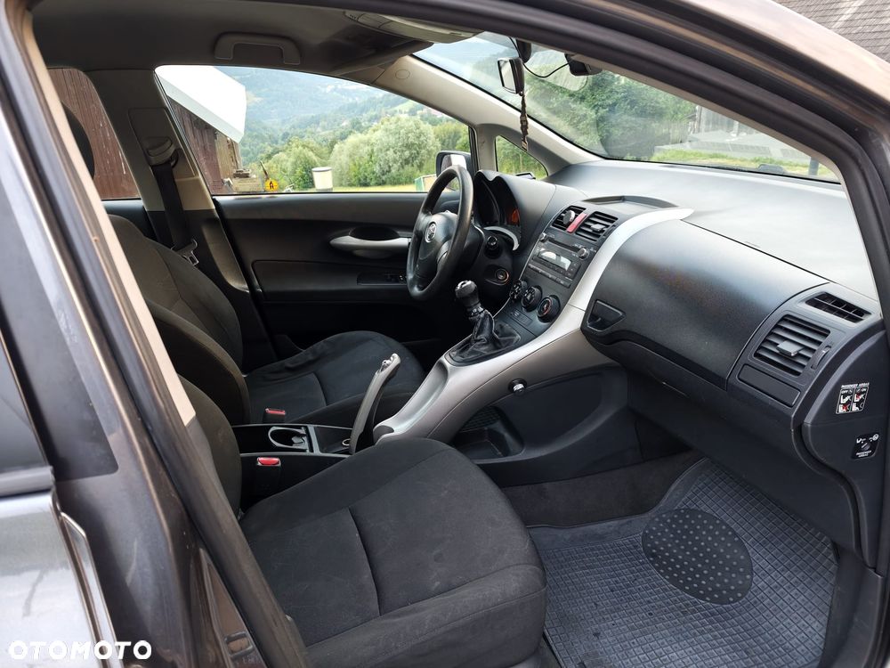 Toyota Auris - 8