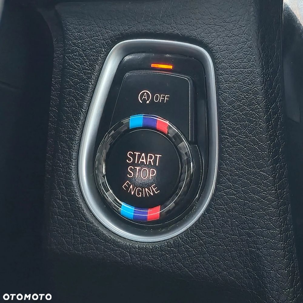 BMW Seria 3 330i xDrive M Sport - 36