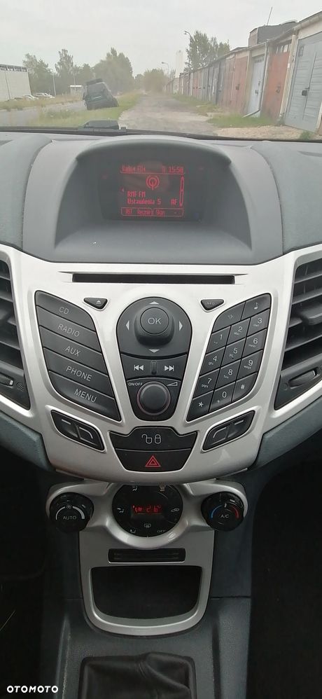 Ford Fiesta 1.25 Ambiente EU5 - 10