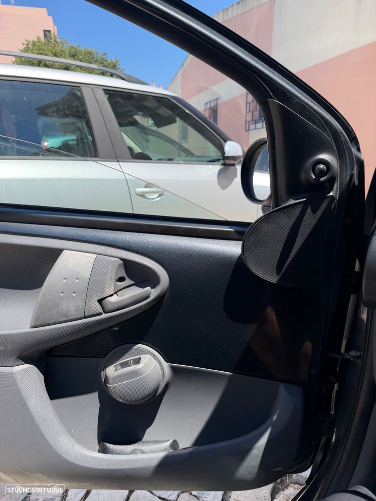 Peugeot 107 1.0 Trendy - 12