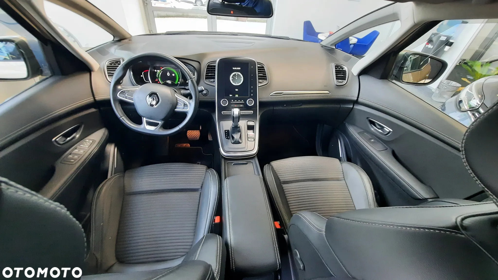Renault Grand Scenic - 26