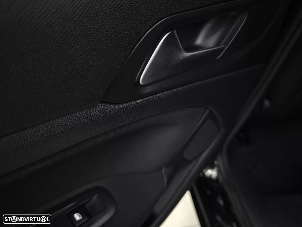 Peugeot 308 1.6 BlueHDi Allure J17 EAT6 — fotografia 42