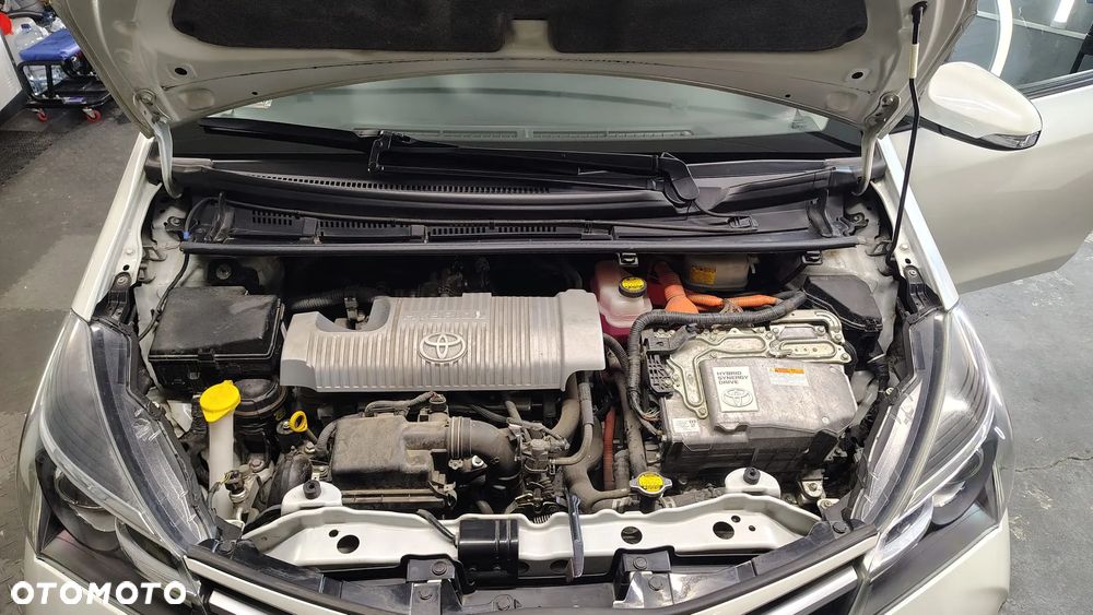 Toyota Yaris Hybrid 100 Premium - 9