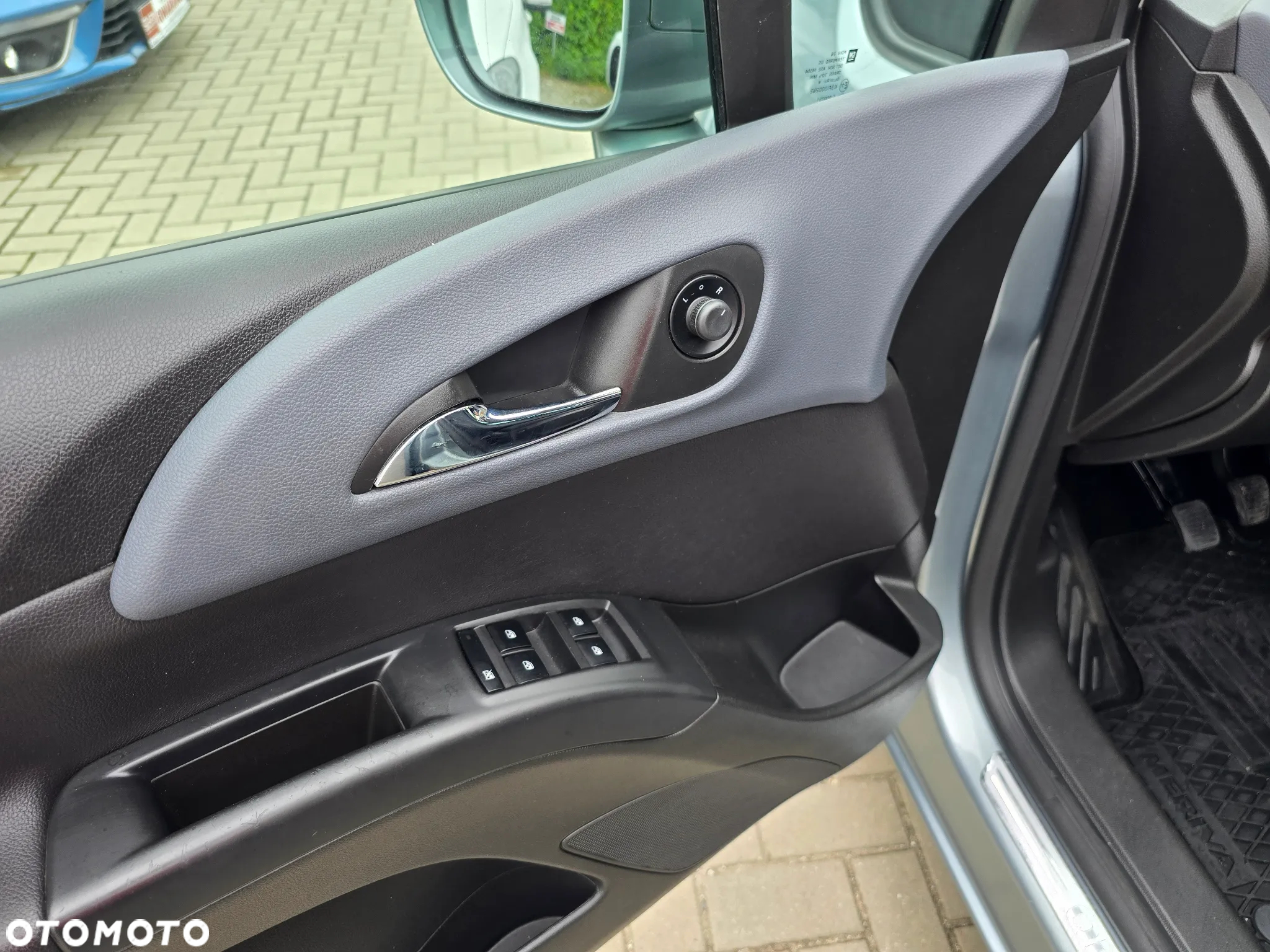 Opel Meriva - 24