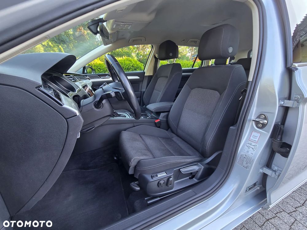 Volkswagen Passat 2.0 TDI (BlueMotion Technology) DSG Comfortline - 6
