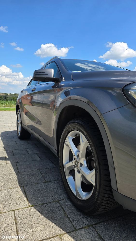 Mercedes-Benz GLA 220 4-Matic - 12