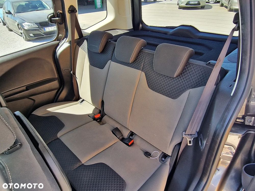Ford Tourneo Courier 1.0 EcoBoost Ambiente - 10
