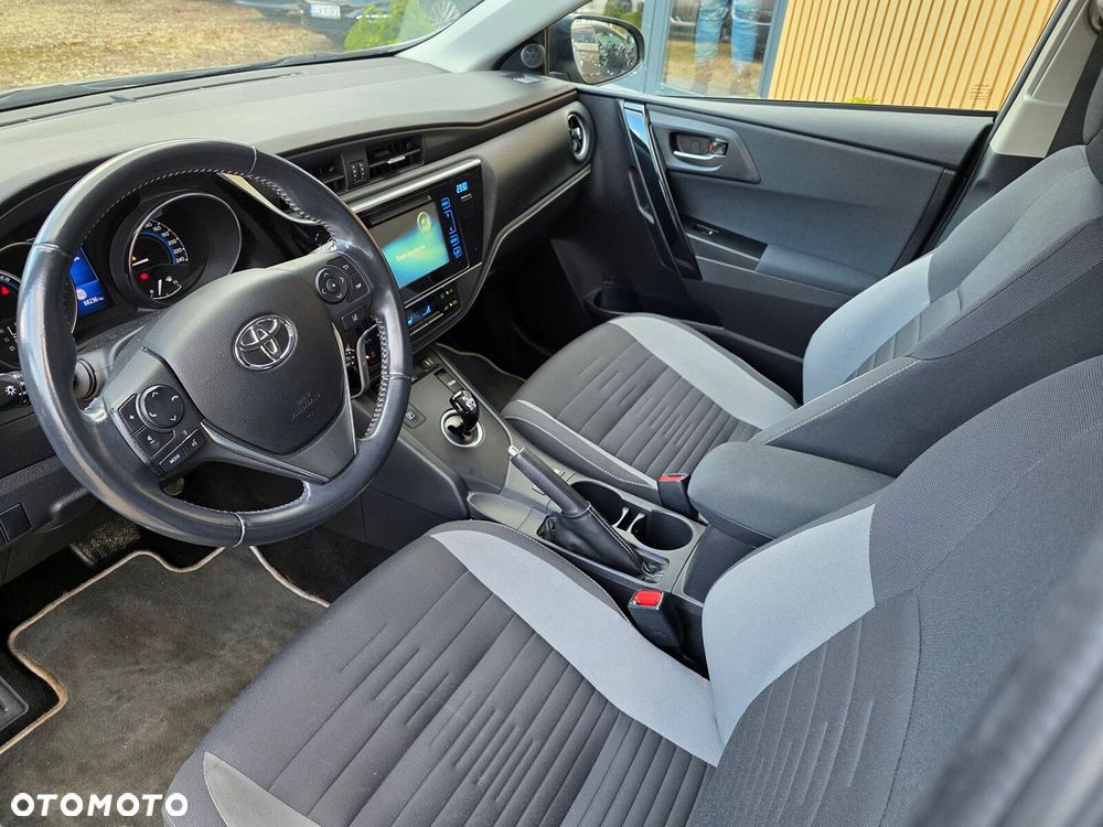 Toyota Auris - 10