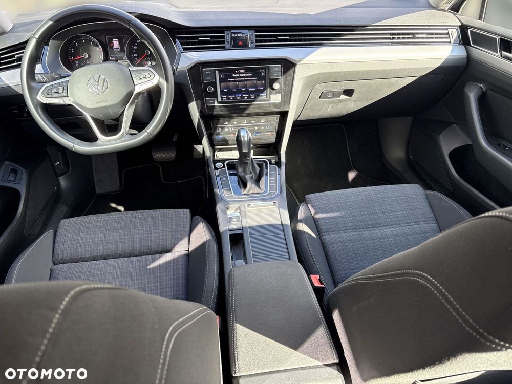 Volkswagen Passat - 19