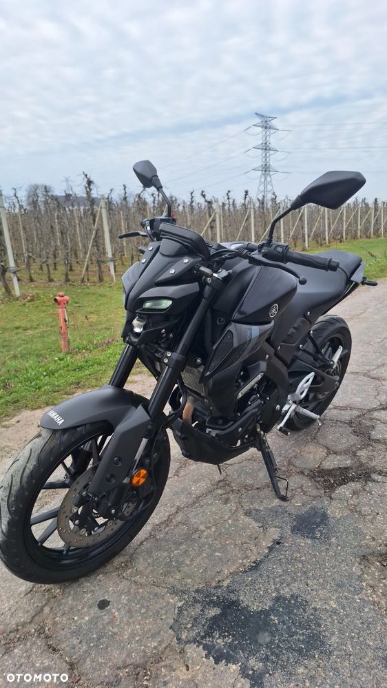 Yamaha MT - 16