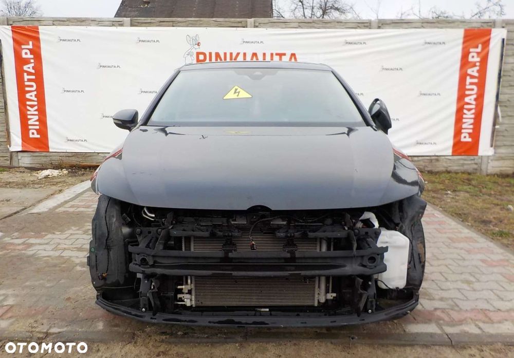 Volkswagen Golf - 2