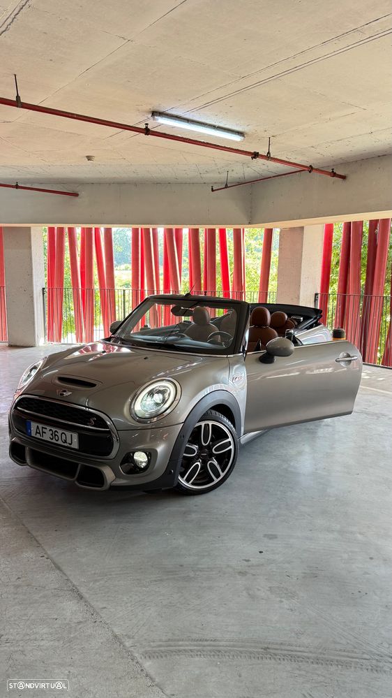 MINI Cabrio Cooper S Auto. Sidewalk - 13