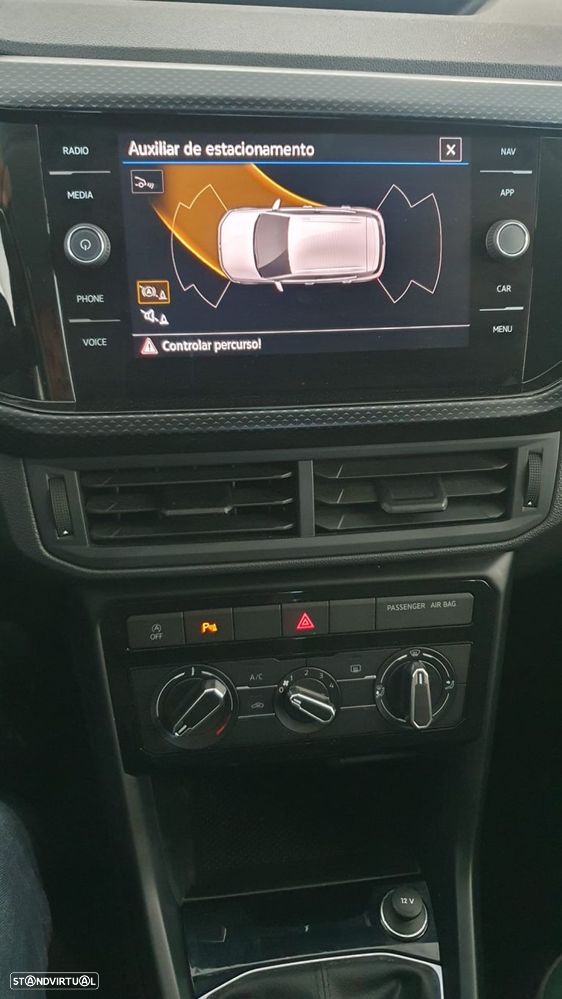 VW T-Cross 1.0 TSI BlackStyle DSG - 19