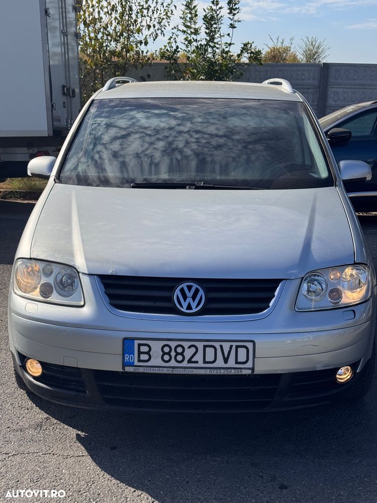 Volkswagen Touran - 14
