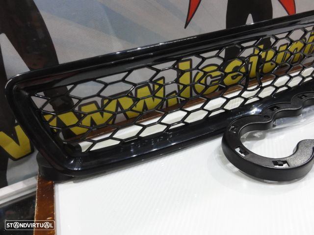 Grelha frontal em plástico Audi A4 B5 1995-2001 RS4 LOOK em preto brilhante - 10