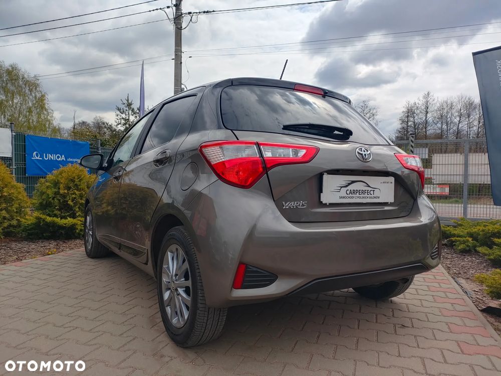 Toyota Yaris 1.0 Premium - 12