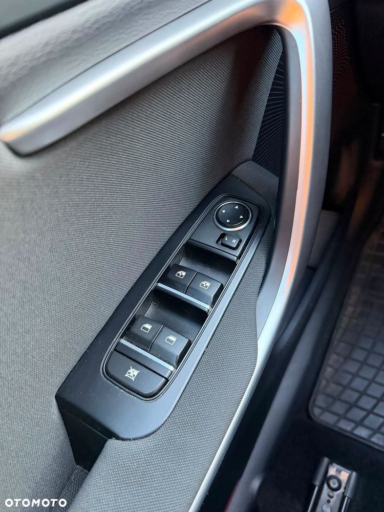 Kia XCeed 1.5 T-GDI Business Line DCT - 25