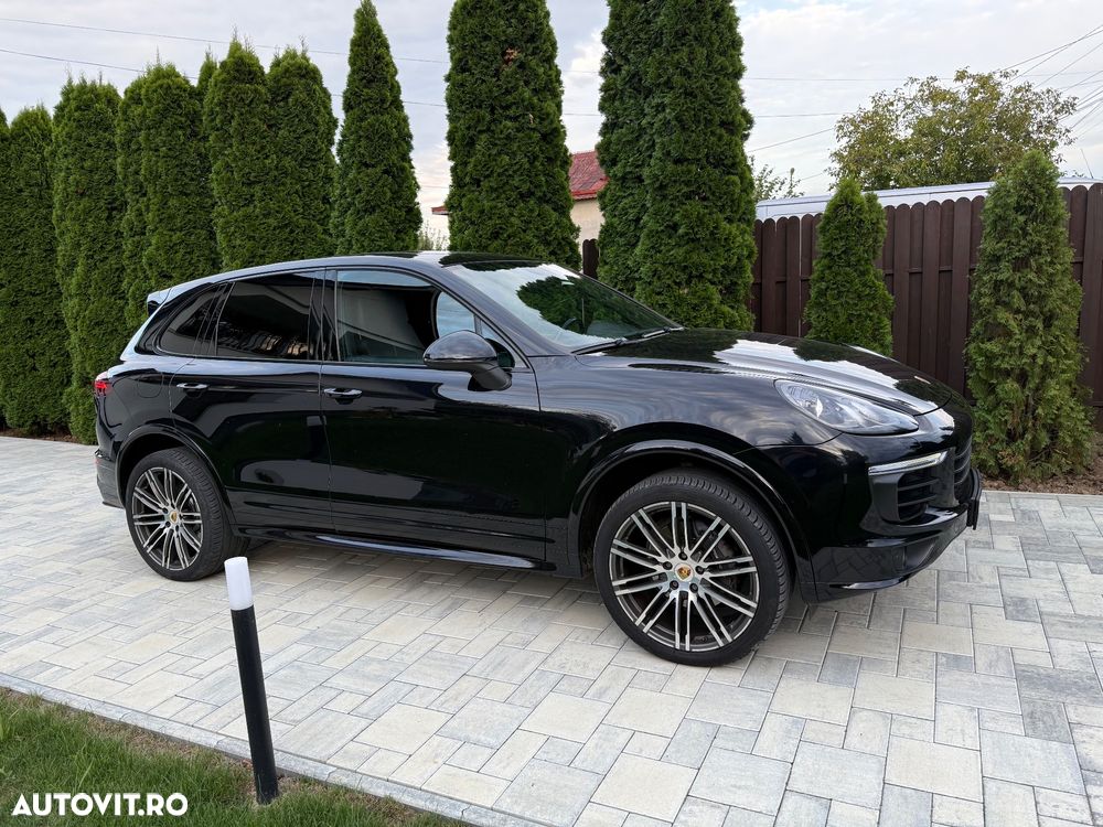 Porsche Cayenne - 4