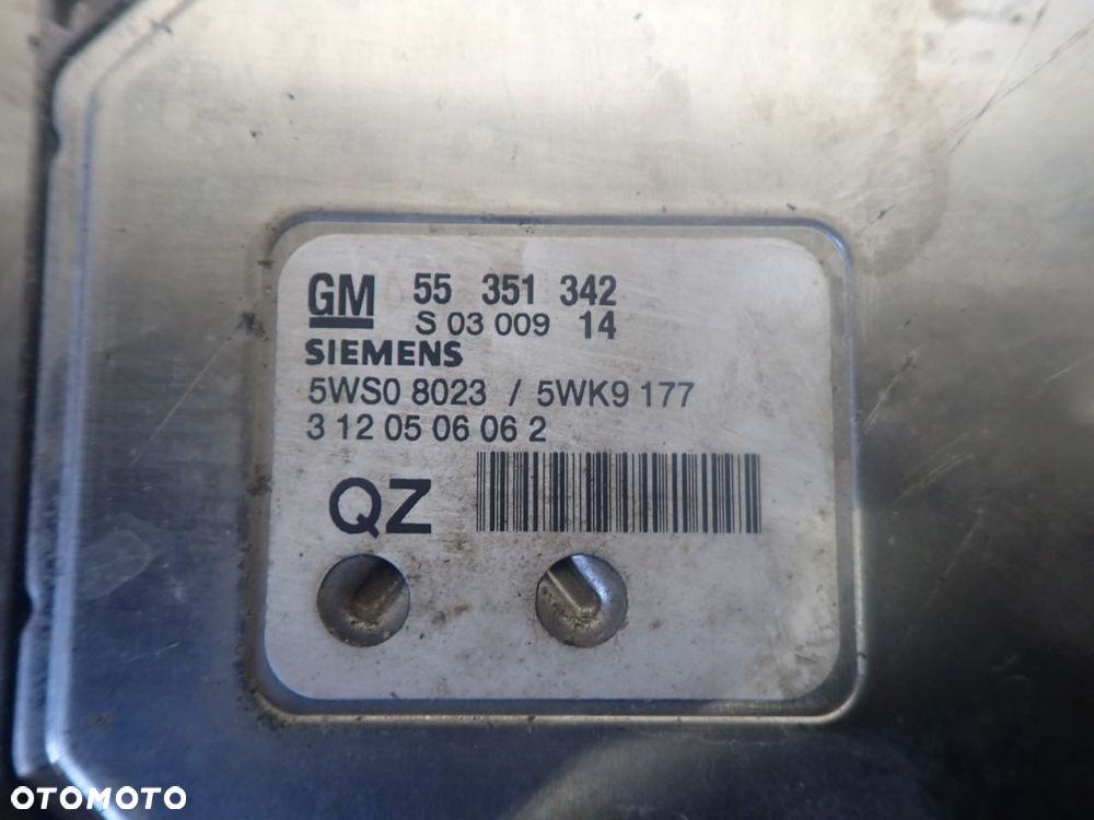 KOMPUTER SILNIKA OPEL VECTRA-C 55351342 - 2