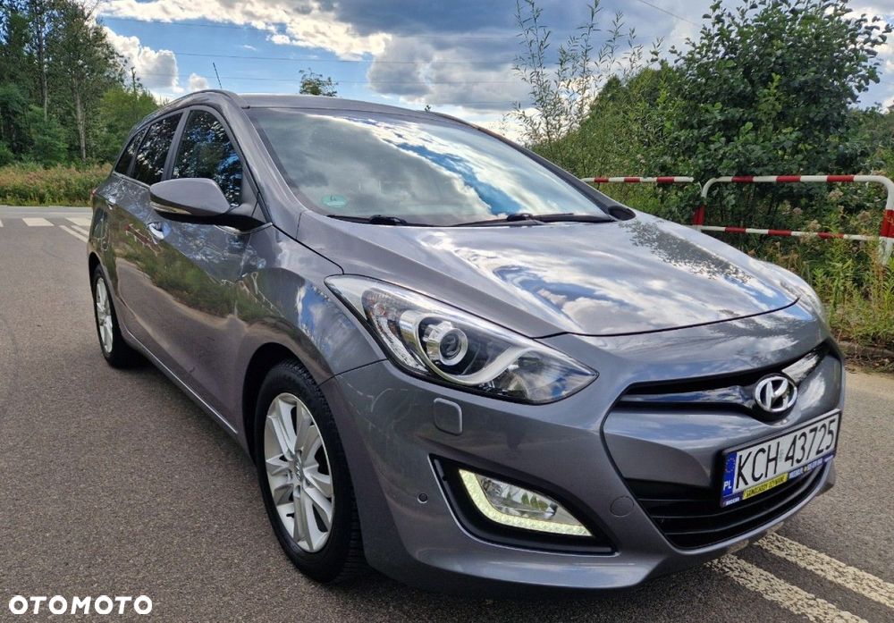 Hyundai i30 blue Kombi 1.6 GDi Style - 12