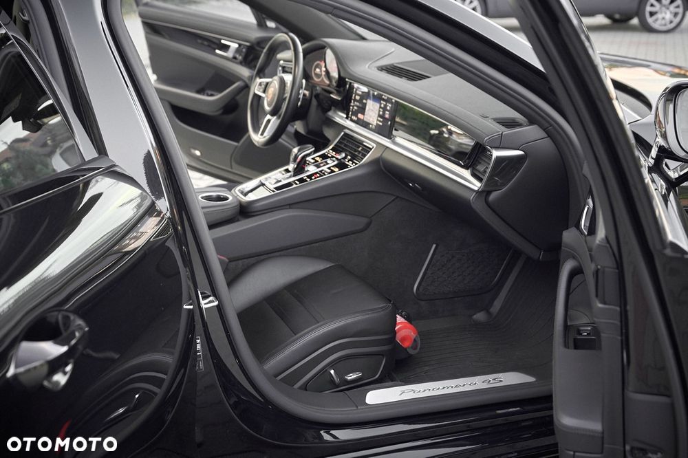 Porsche Panamera 4S Diesel Sport Turismo - 24
