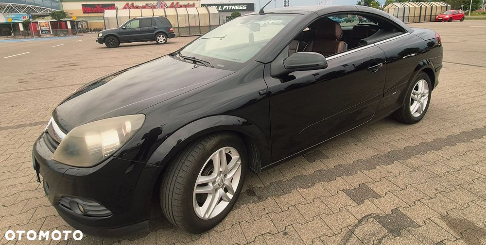 Opel Astra 1.9 CDTI Cosmo - 11
