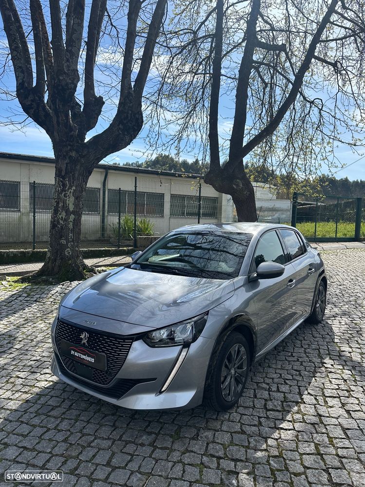 Peugeot e-208 Allure - 1