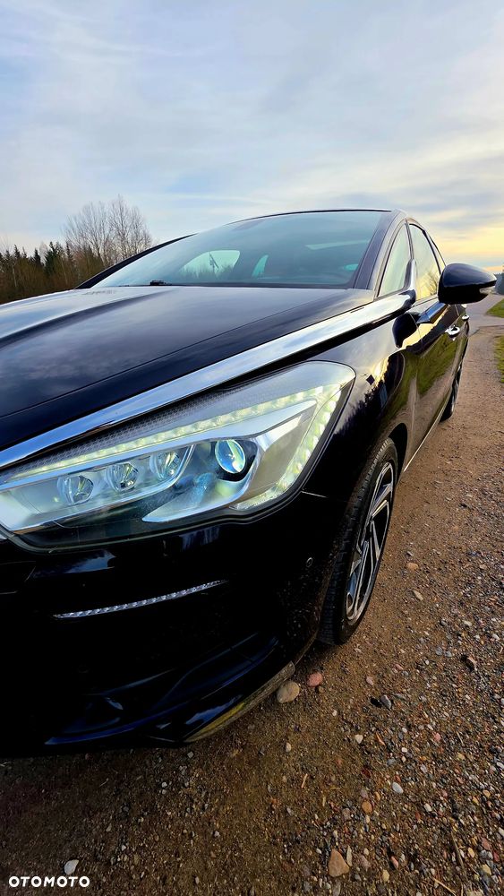 DS Automobiles DS 5 - 12