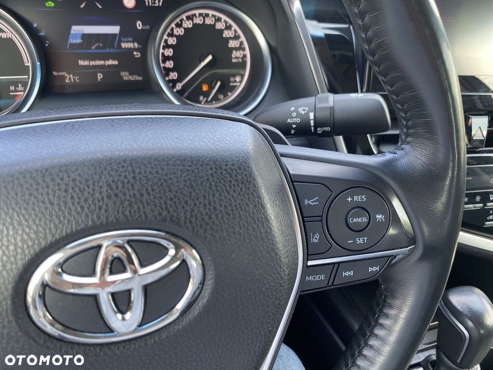 Toyota Camry 2.5 Hybrid Executive CVT - 18